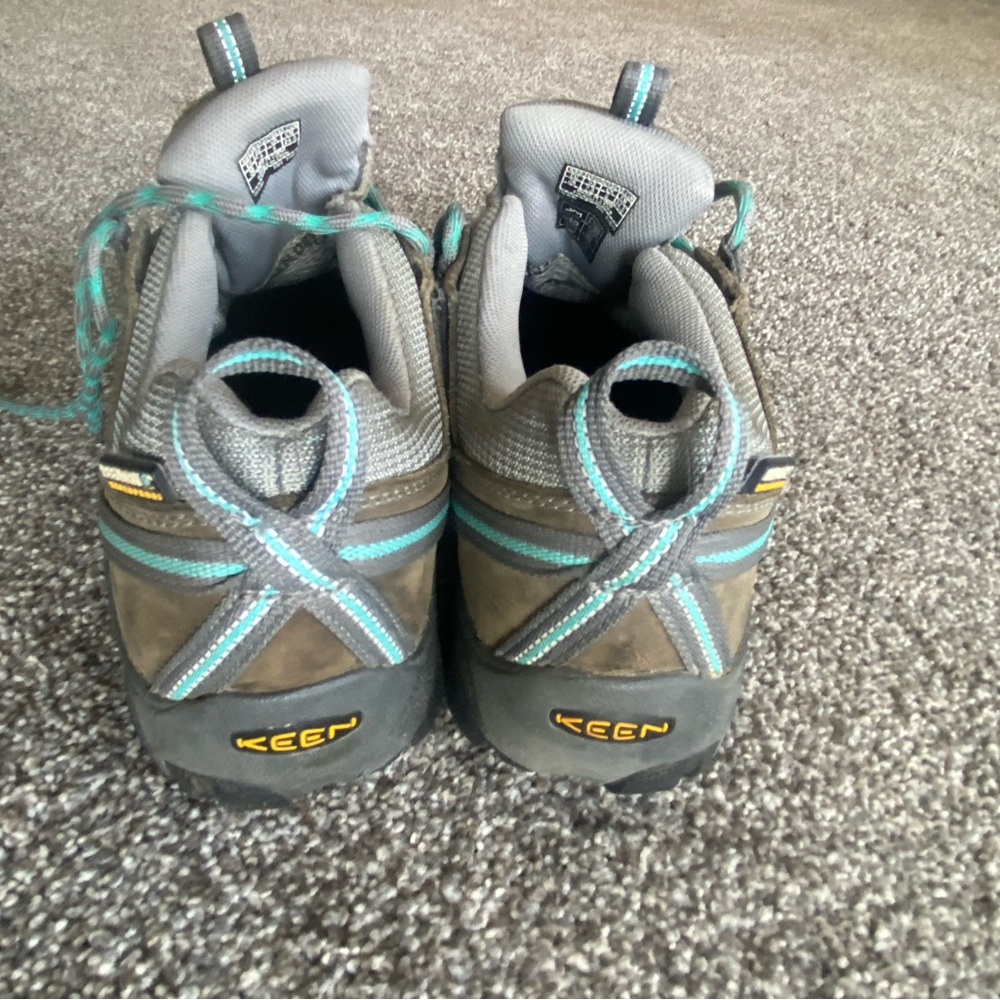 KEEN Women's Brown and Teal Athletic Shoes - Picture 5 of 6